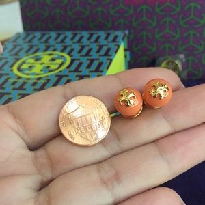 ✨ Tory burch ball stud earrings ✨